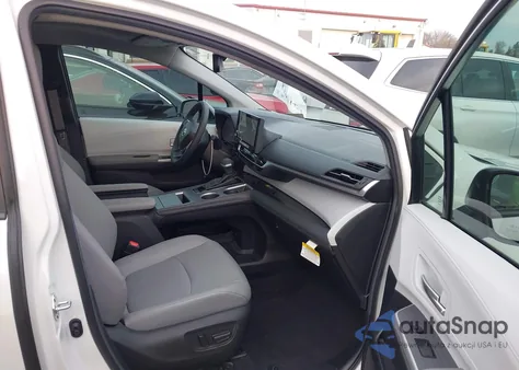 2025 Toyota Sienna Xle/Woodland Edition from USA, damaged, VIN 5TDYSKFC8SS194142